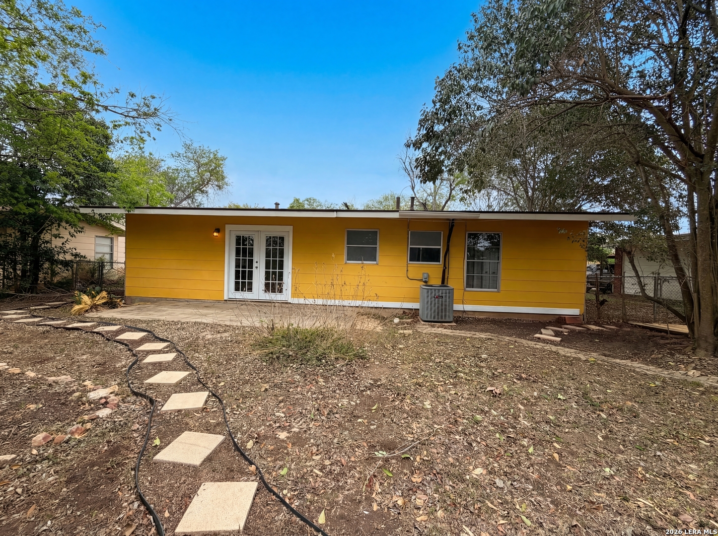 125 Scott Universal City TX 78148
