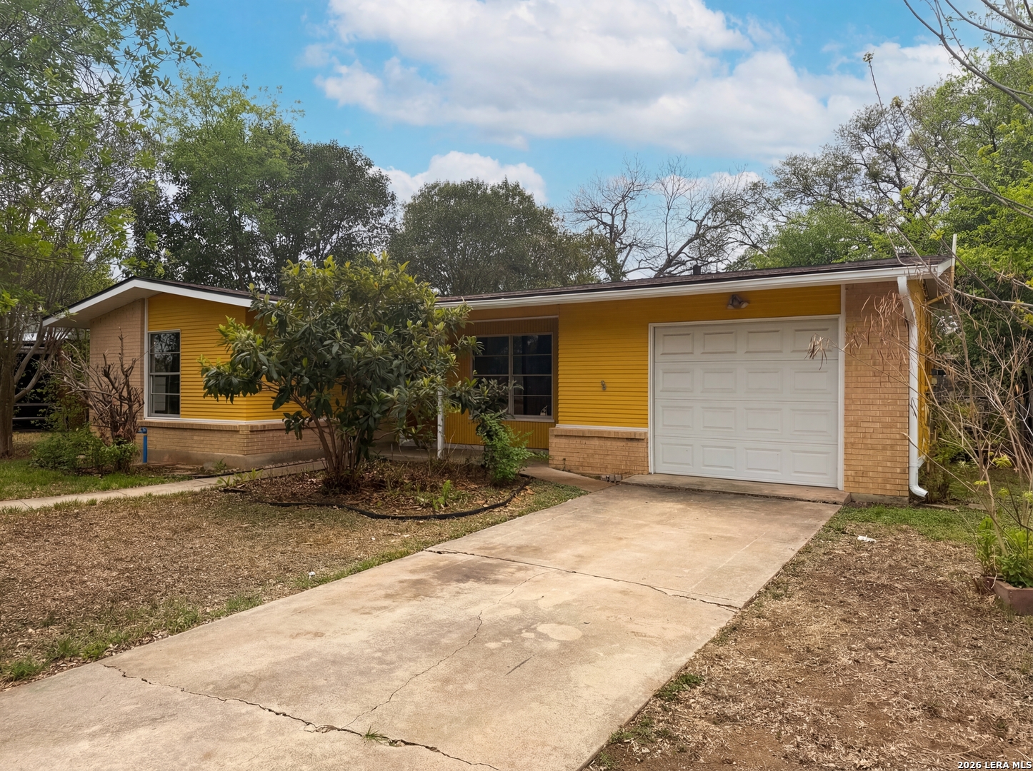 125 Scott Universal City TX 78148