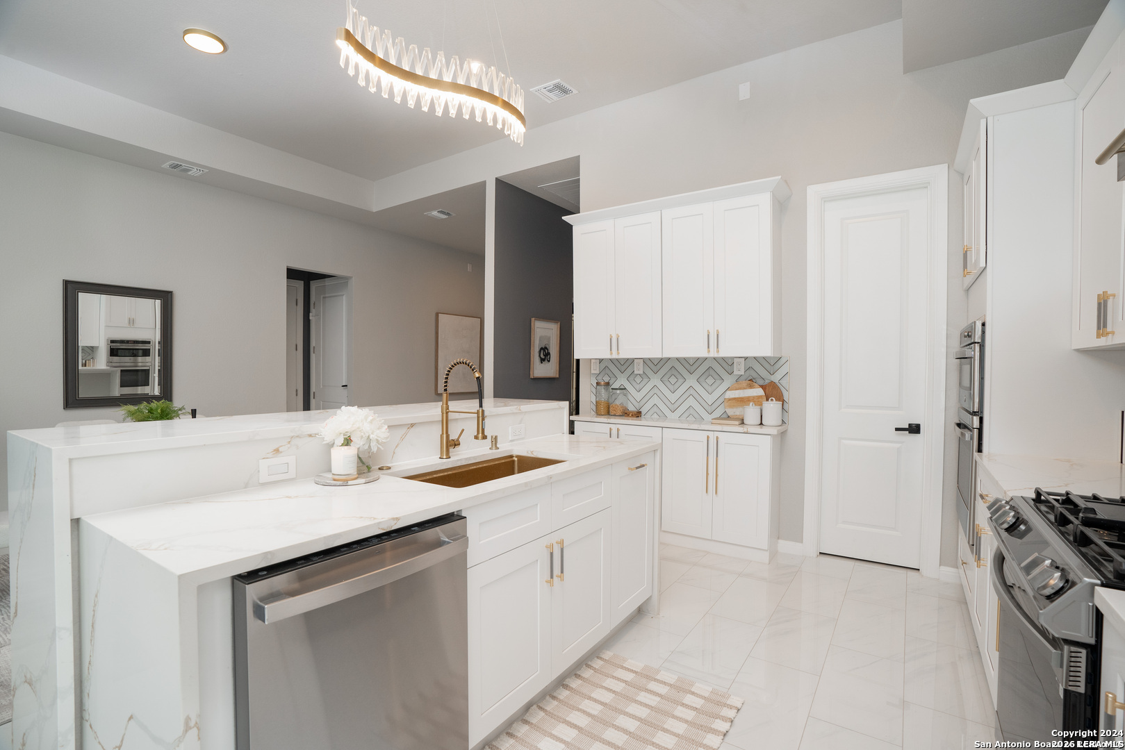 11 Liser Glen San Antonio TX 78257