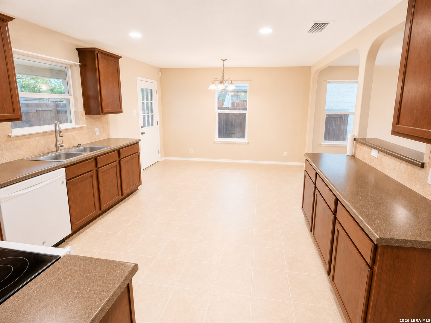 535 Diana Drive Converse TX 78109