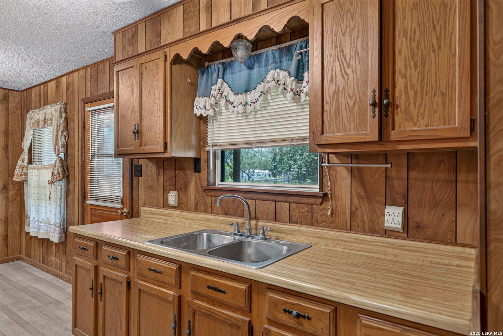 2912 Brown Jourdanton TX 78026