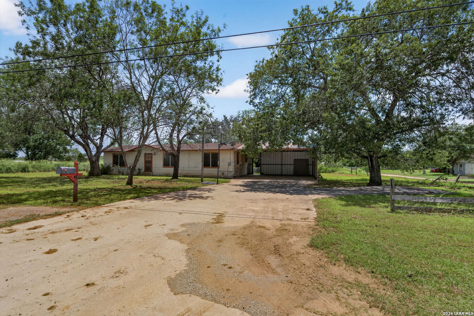 2912 Brown Jourdanton TX 78026