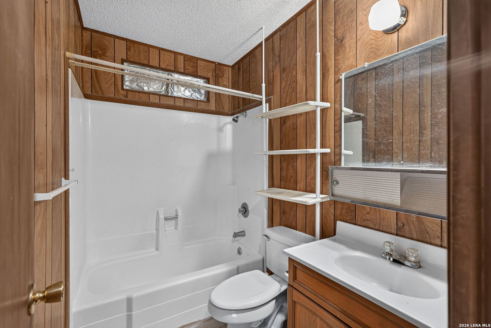 2912 Brown Jourdanton TX 78026