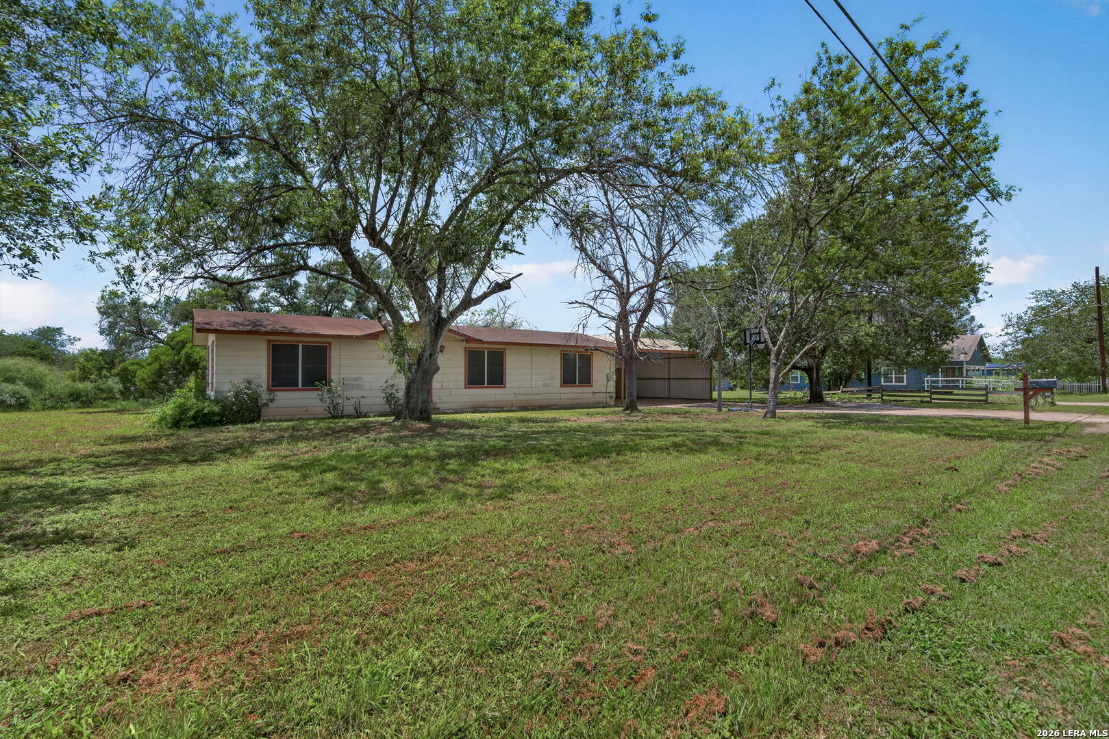 2912 Brown Jourdanton TX 78026