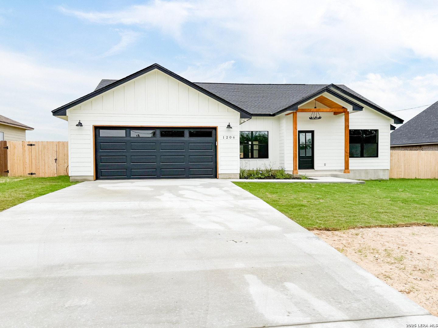 1206 Devine Drive Devine TX 78016