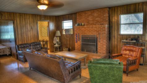154 Weston Leakey TX 78873