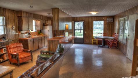 154 Weston Leakey TX 78873