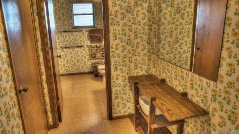 154 Weston Leakey TX 78873