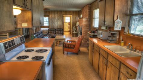 154 Weston Leakey TX 78873