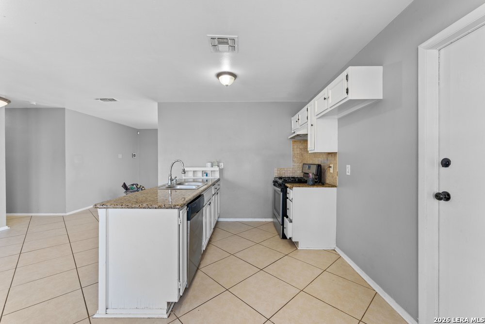 5035 Village Crest San Antonio TX 78218