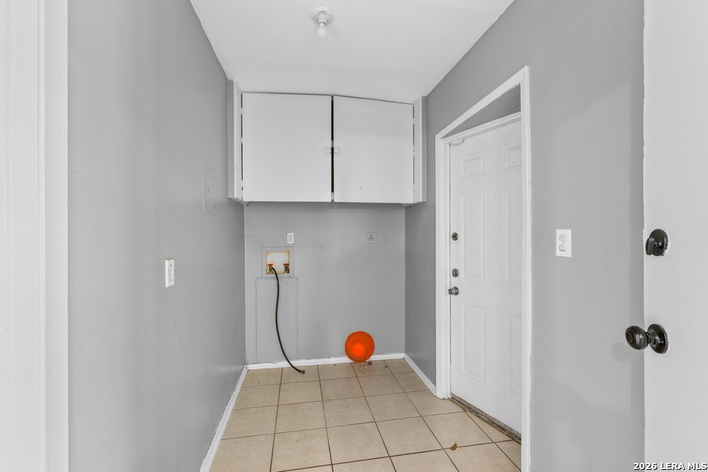 5035 Village Crest San Antonio TX 78218