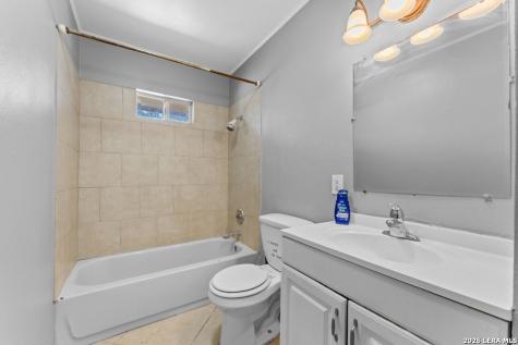 5035 Village Crest San Antonio TX 78218
