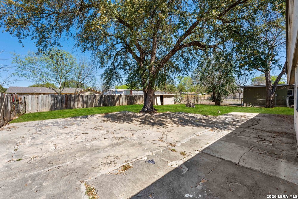5035 Village Crest San Antonio TX 78218
