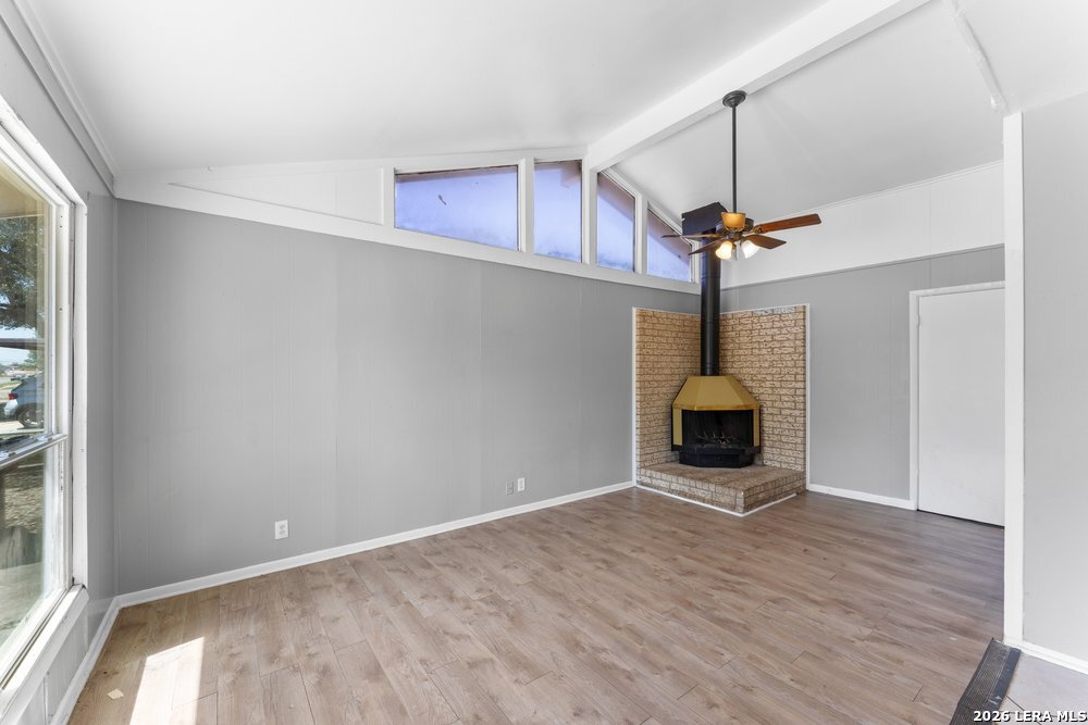 5035 Village Crest San Antonio TX 78218