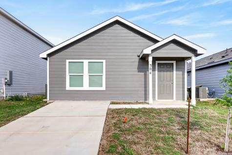 304 Alligator Creek Seguin TX 78155