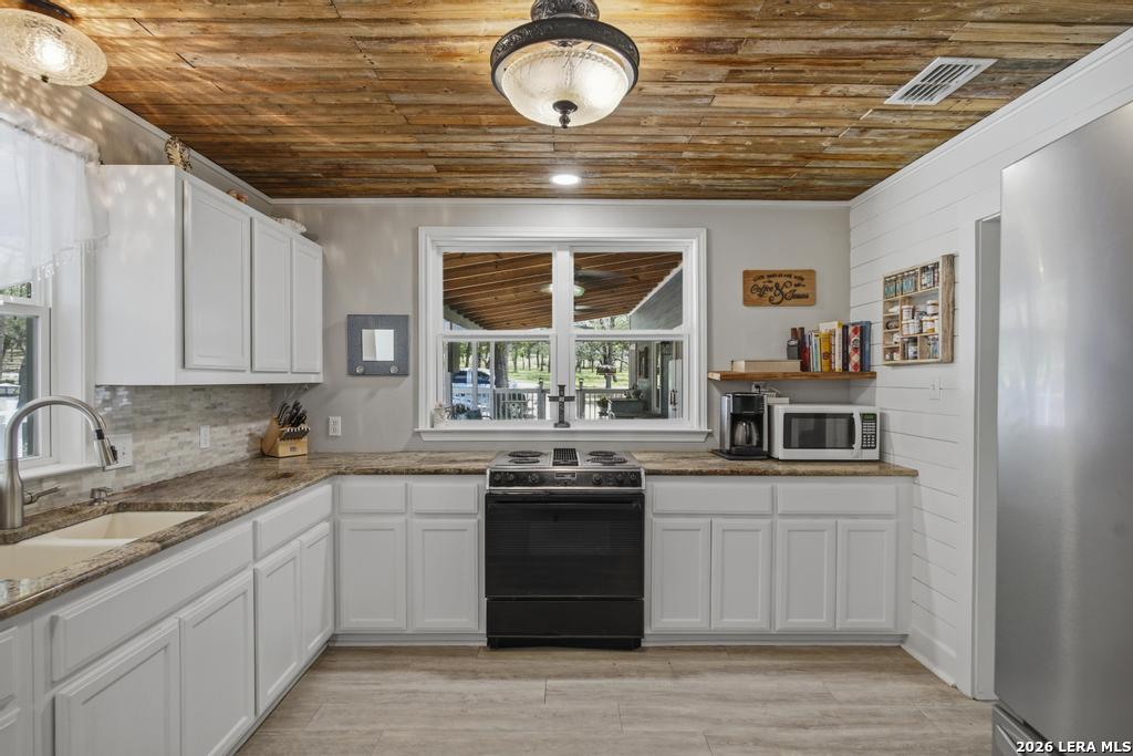 156 Deep Woods Drive Seguin TX 78155