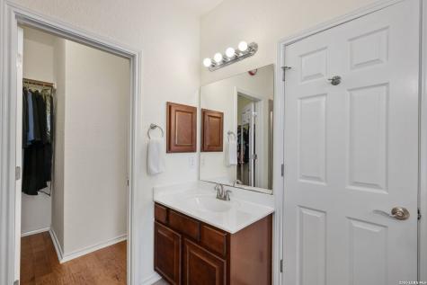 6909 Abbey Falls San Antonio TX 78249
