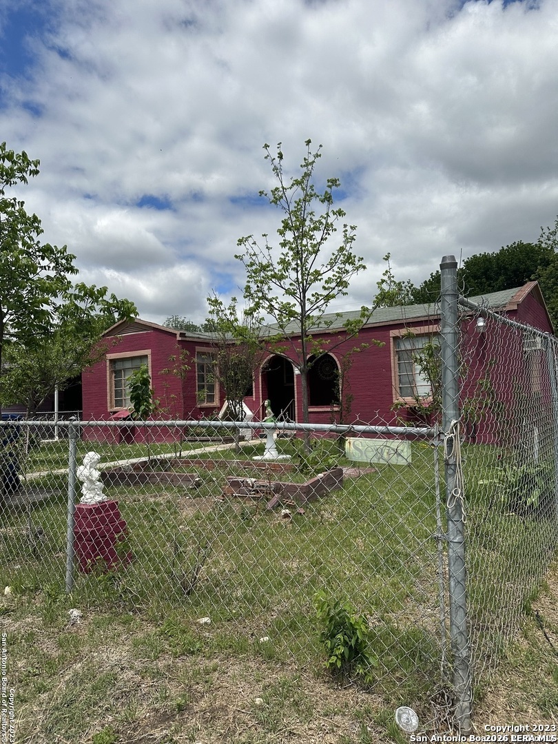 3903 Houston San Antonio TX 78207