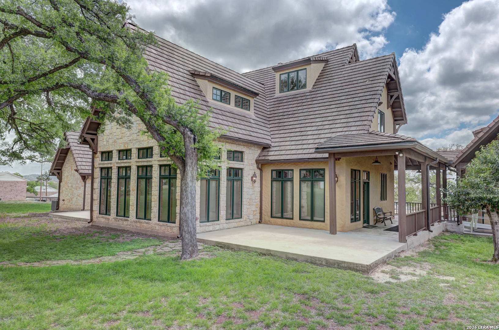 1104-B Lois Street Kerrville TX 78028