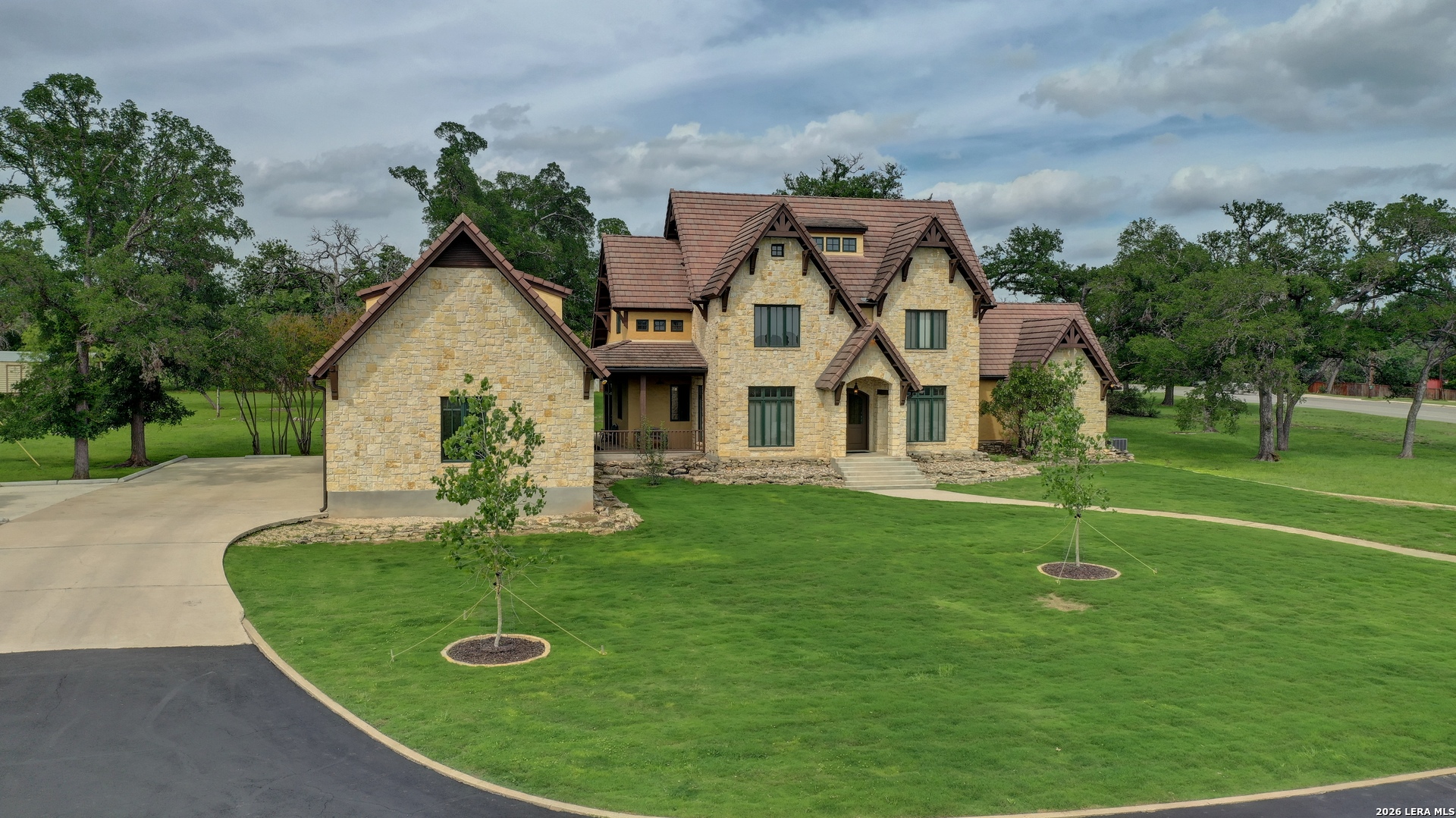1104-B Lois Street Kerrville TX 78028