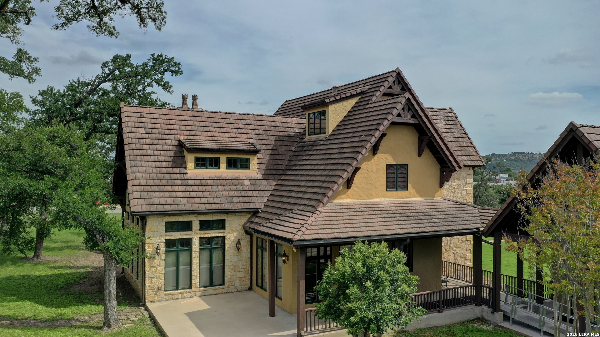 1104-B Lois Street Kerrville TX 78028