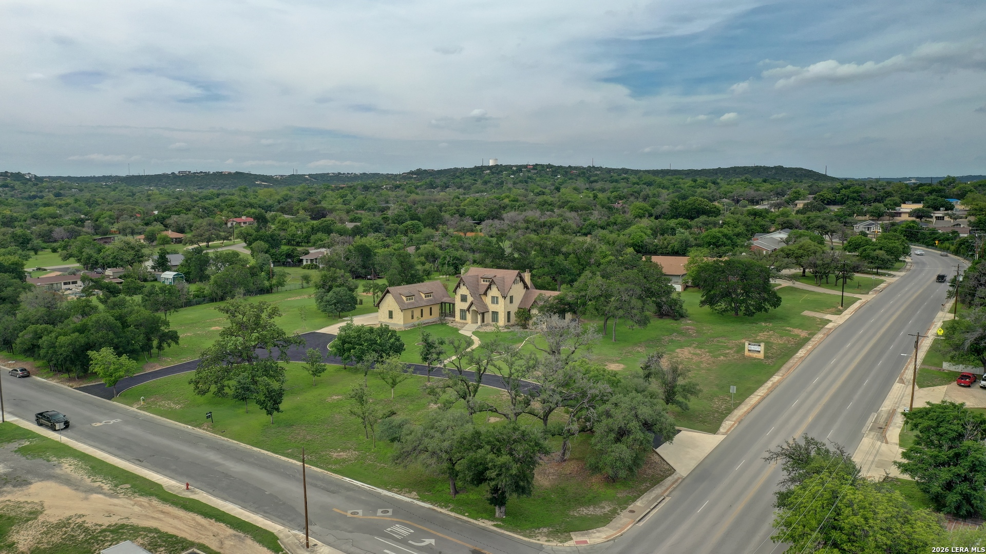 1104-B Lois Street Kerrville TX 78028