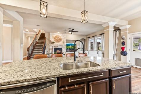 25939 Kalksteine New Braunfels TX 78132