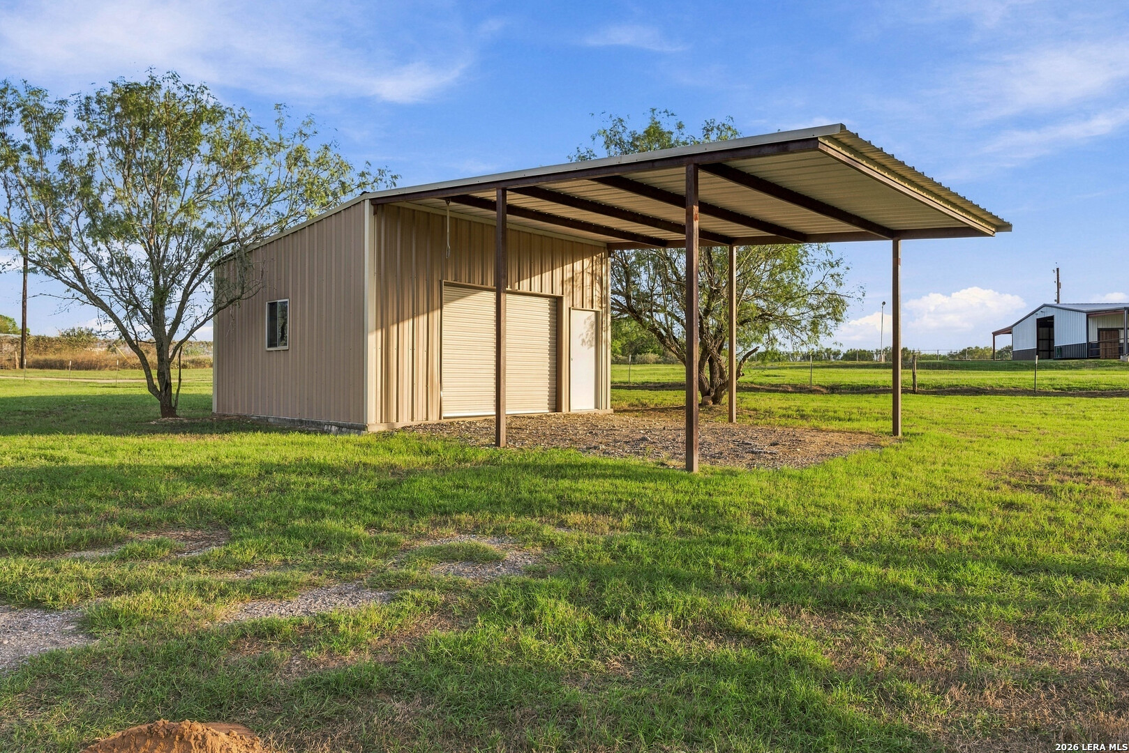1260 County Road 361 La Vernia TX 78121