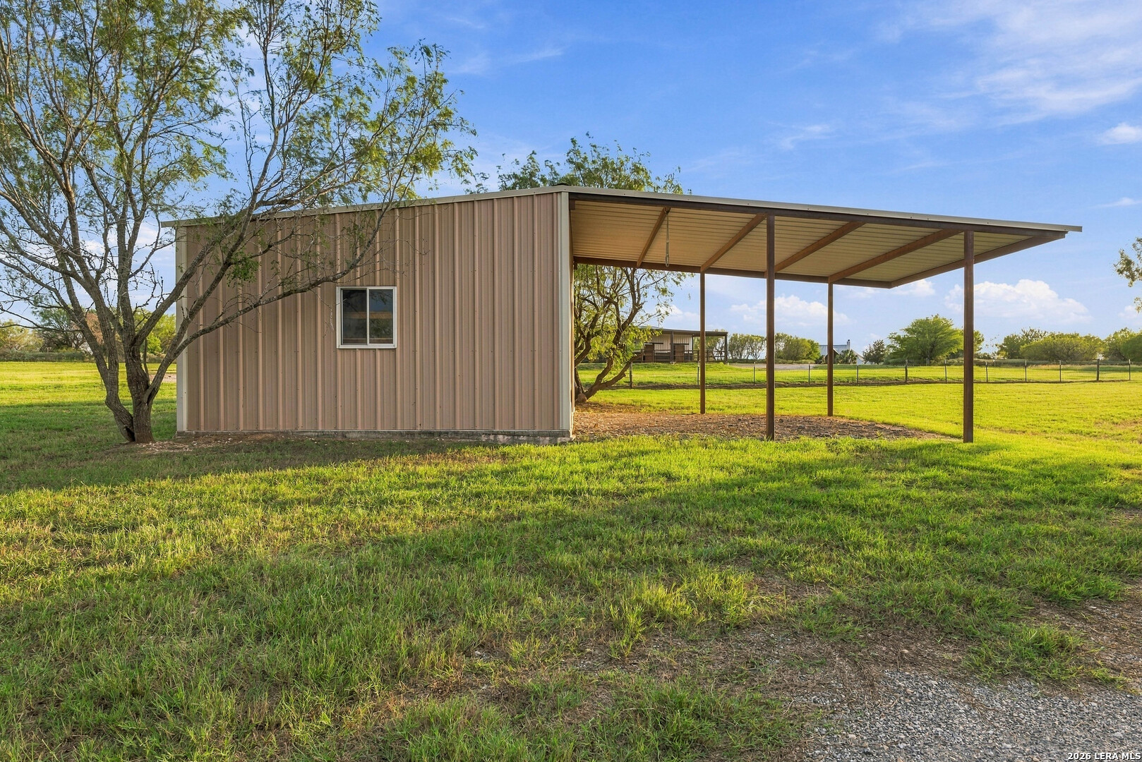 1260 County Road 361 La Vernia TX 78121