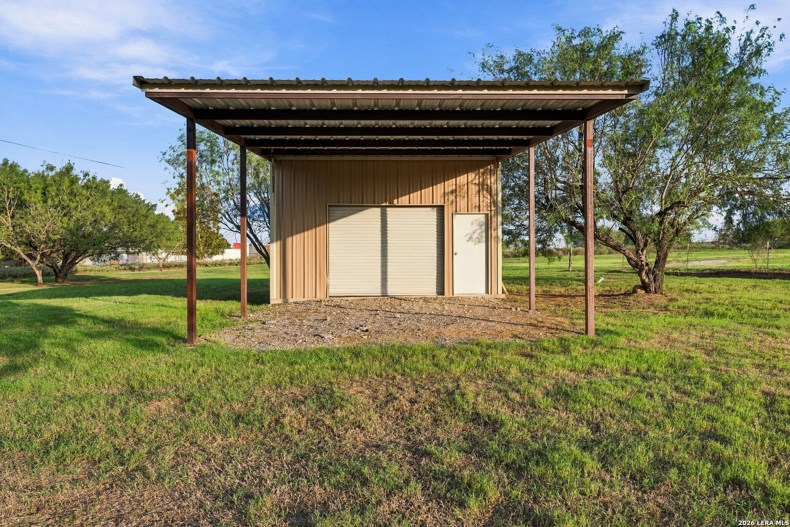 1260 County Road 361 La Vernia TX 78121