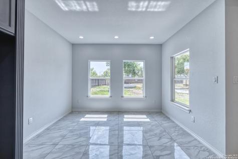 44 Sunday Court Uvalde TX 78801