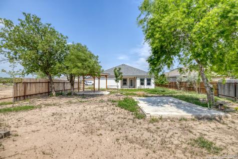 44 Sunday Court Uvalde TX 78801