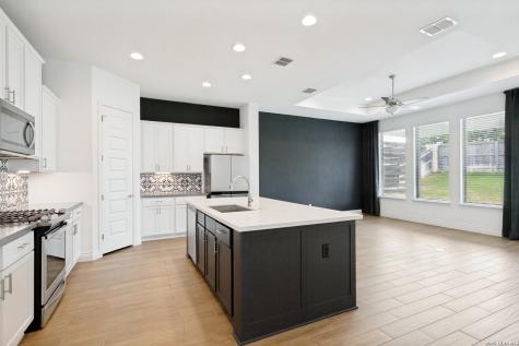 1172 Cadogan Squire San Antonio TX 78260