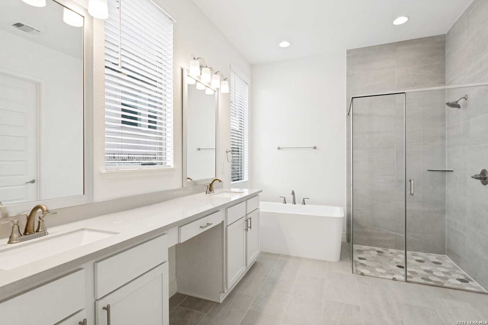 1172 Cadogan Squire San Antonio TX 78260
