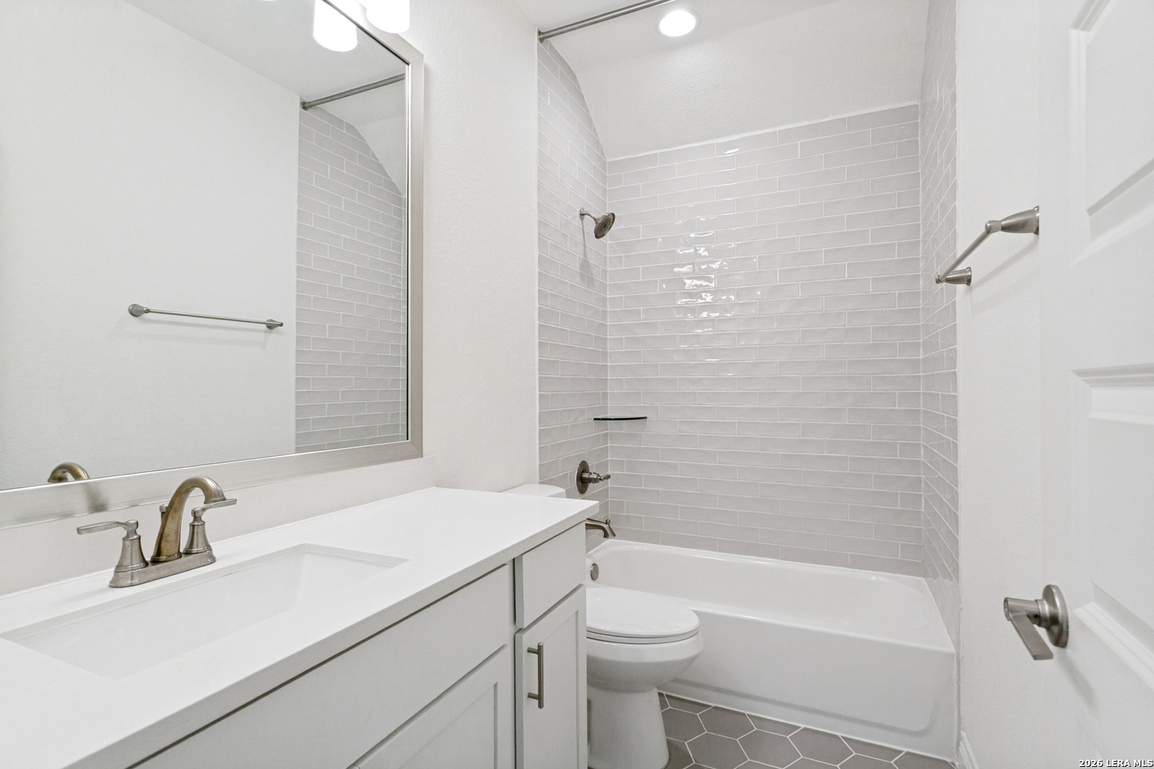 1172 Cadogan Squire San Antonio TX 78260