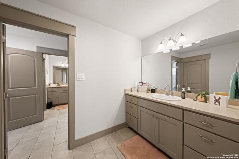 138 W Holly Hill Drive Ingram TX 78025