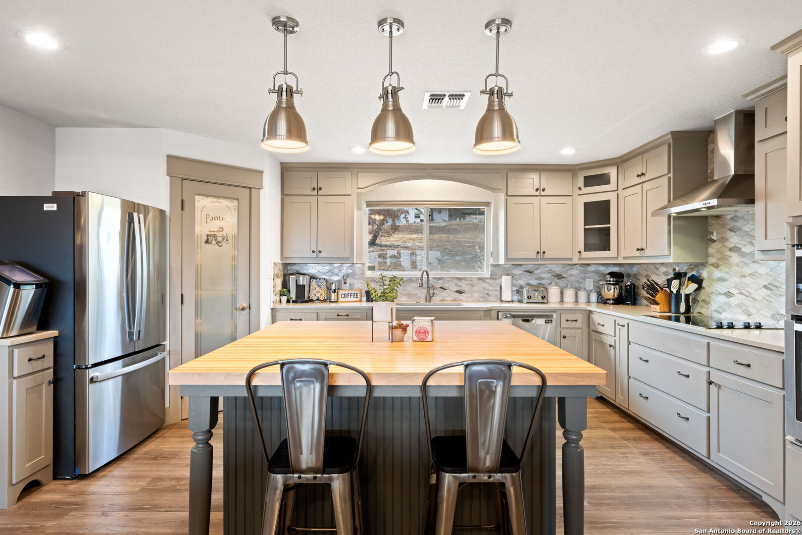138 W Holly Hill Drive Ingram TX 78025