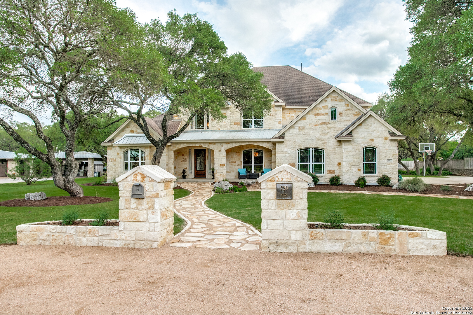 220 Mecca Drive Hollywood Pa TX 78232