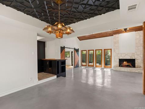 434 Arch Bluff San Antonio TX 78216