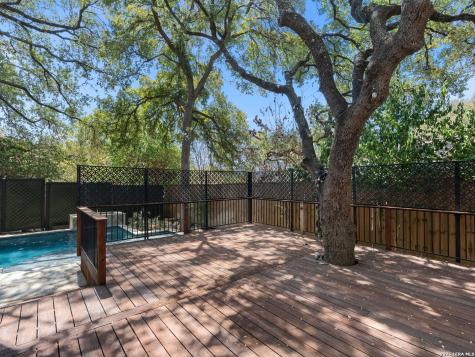 434 Arch Bluff San Antonio TX 78216