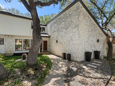 434 Arch Bluff San Antonio TX 78216