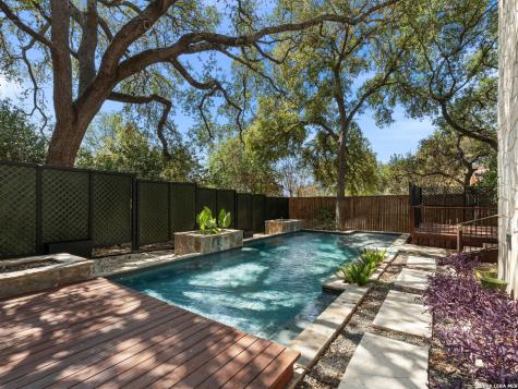 434 Arch Bluff San Antonio TX 78216