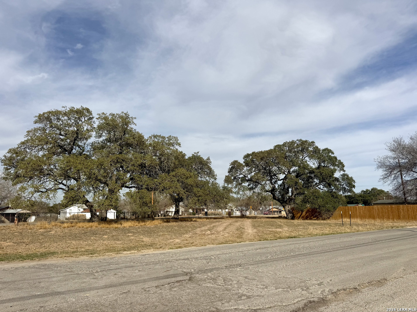 Tbd W Dilley Devine TX 78016