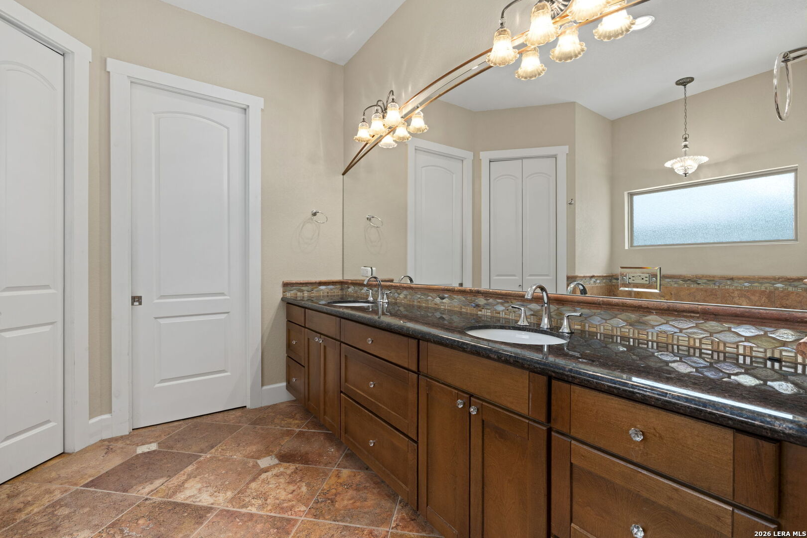 1070 Kings Ranch Bandera TX 78003