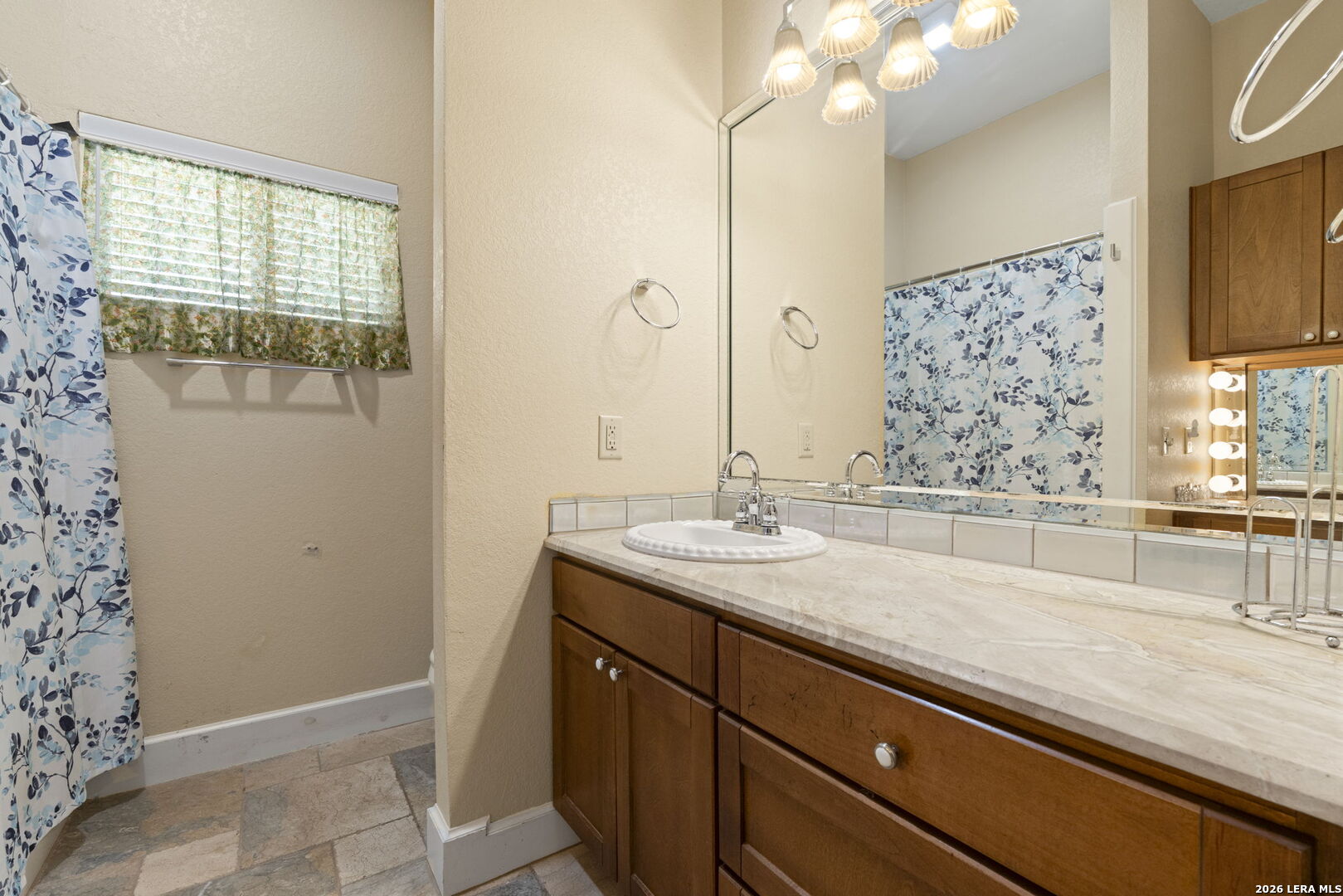 1070 Kings Ranch Bandera TX 78003