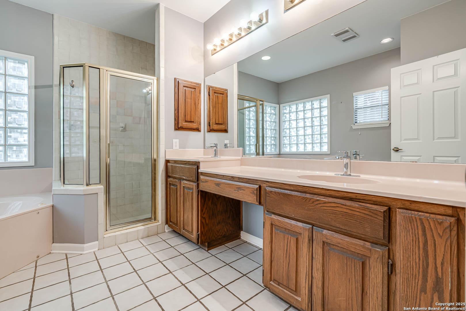 8743 Paseo Oaks San Antonio TX 78255