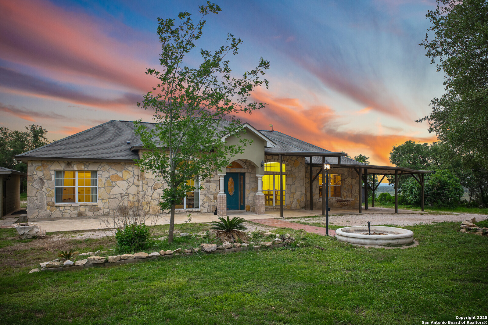 766 County Road 2651 Rio Medina TX 78066