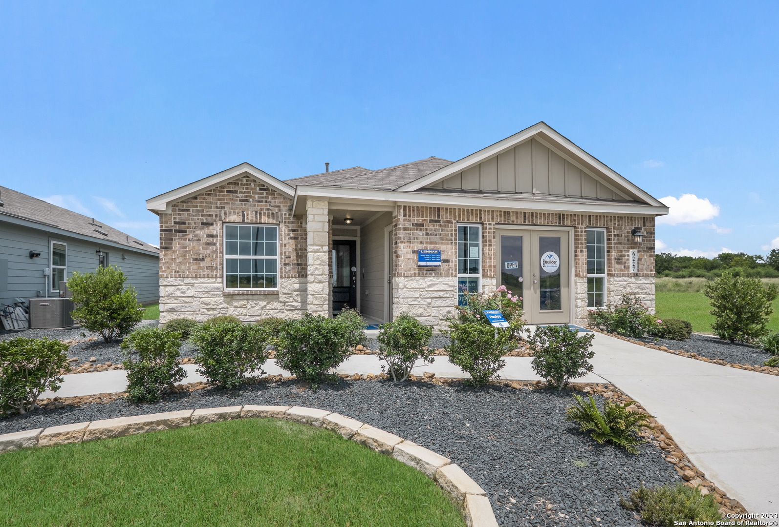 14028 Southton Basin San Antonio TX 78223