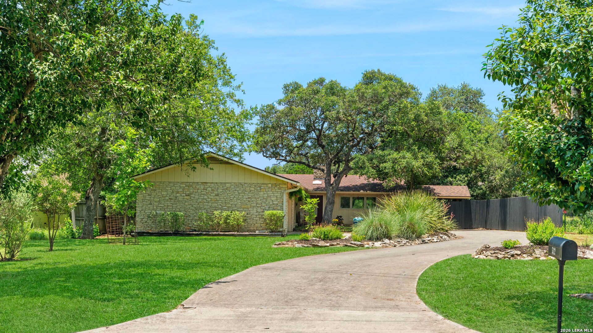 532 N School Street Boerne TX 78006