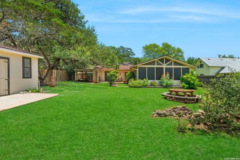 532 N School Street Boerne TX 78006
